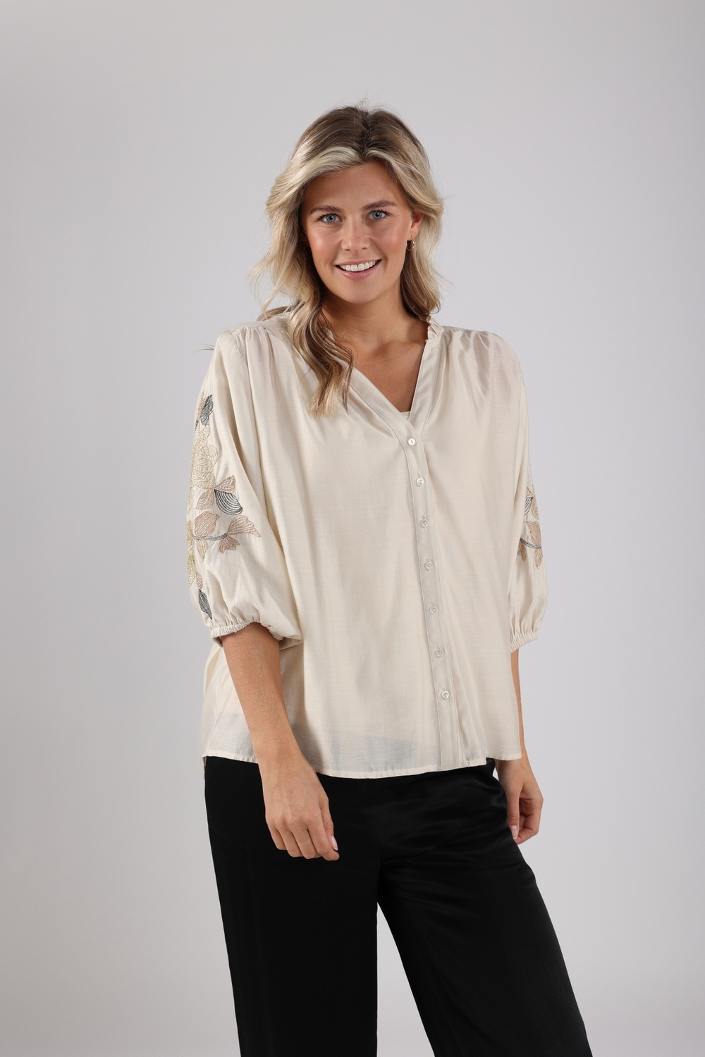 Nukus Tina Blouse Embroidery Blouse 17 Off White