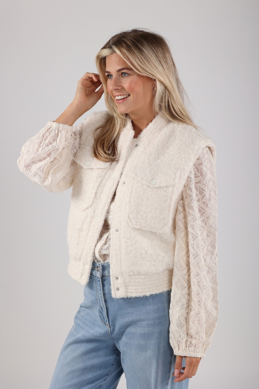 Nukus Mia Gilet Boucle Gilets 17 Off White