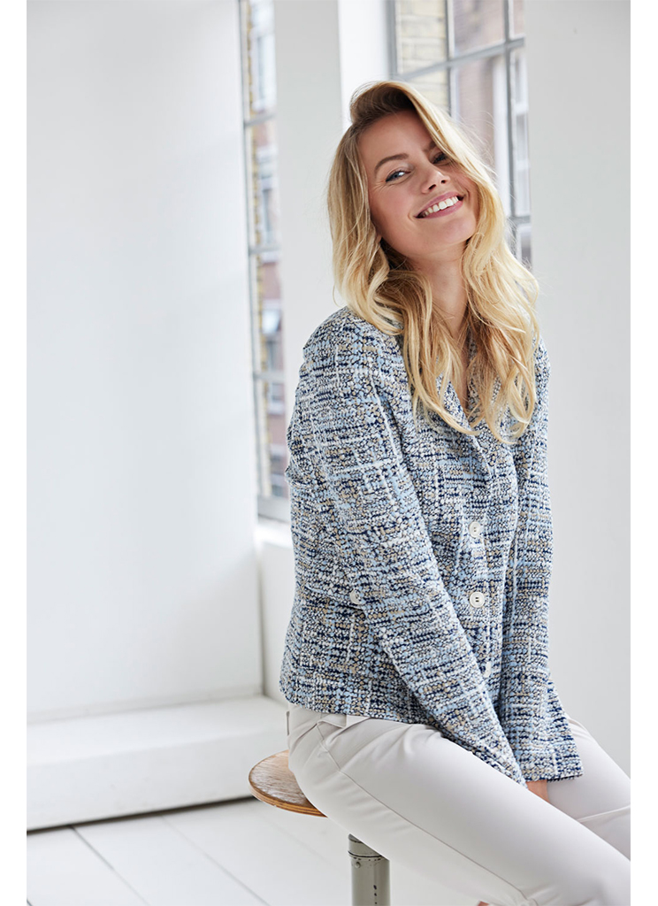 Helena Hart 7631 - Blazer Cherie Kort Boucle Blazers Licht Blauw/stone