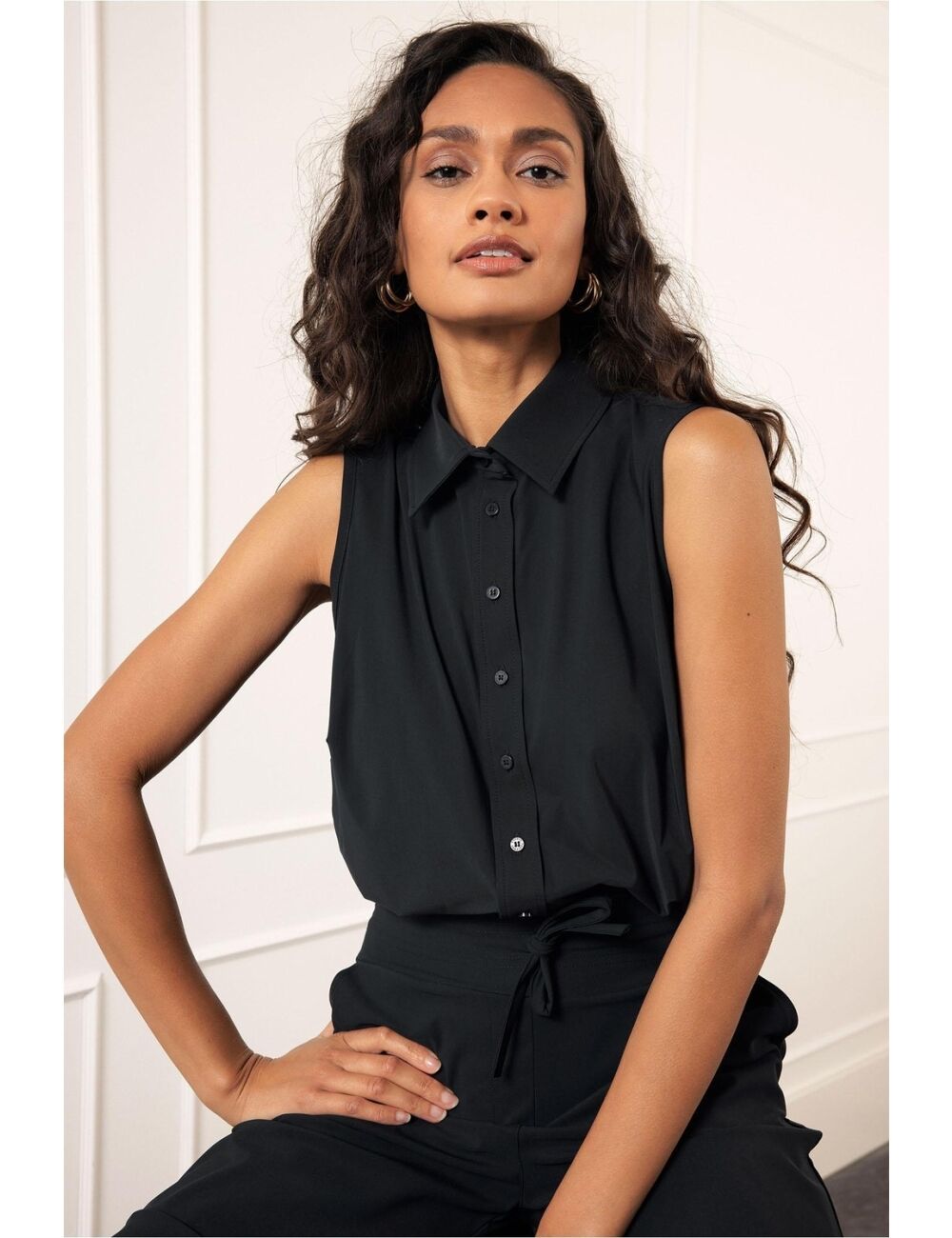 Zwarte mouwloze blouse deals