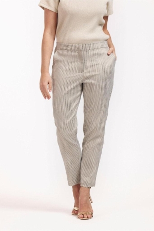 Studio Anneloes Studio Anneloes mira dot jacquard trousers 11079 Broek 1400 kit
