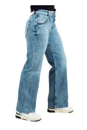 ETIQUETT ESSENTIALS ETIQUETT ESSENTIALS hannah Mom Jeans humble