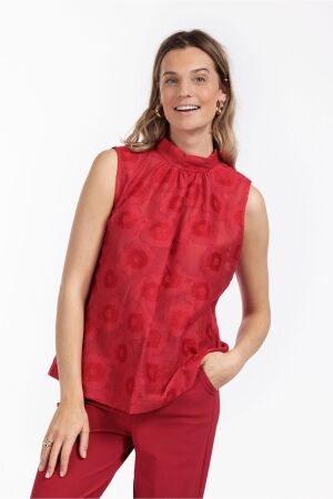 Studio Anneloes Studio Anneloes anic flower jacquard top 12474 Tops en Singlets 3200 dark red