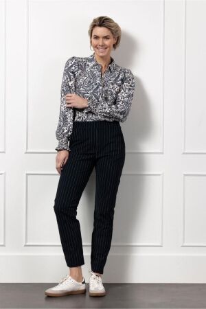 Studio Anneloes Studio Anneloes louisa paisley blouse 12531 Blouse 1169 off white/dark blue