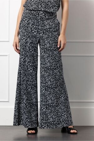 Studio Anneloes Studio Anneloes xx pilar leaves trousers 12661 Broek 9011 black/off white