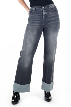 ETIQUETT ESSENTIALS ETIQUETT ESSENTIALS amelia 612 richy