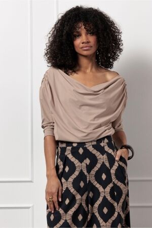 Studio Anneloes Studio Anneloes fleur top 12855 T-shirt Korte mouw 2200 latte