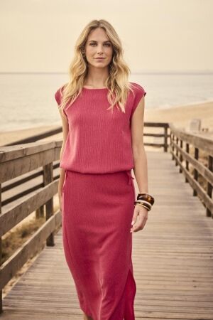 Tramontana Tramontana crinkled sleeveless top  t02-20-402 Tops en Singlets 004250-raspberry