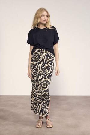 Tramontana Tramontana top cotton slub e02-20-401 T-shirt Korte mouw 009000-black