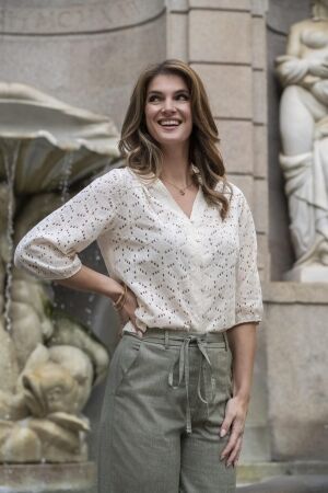 Elvira Casuals Elvira Casuals blouse darcy e1 26-017 Blouse 15 off white