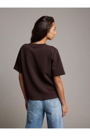 Pink Noir Pink Noir iris t-shirt pn22243071 T-shirt Korte mouw 206 ganache